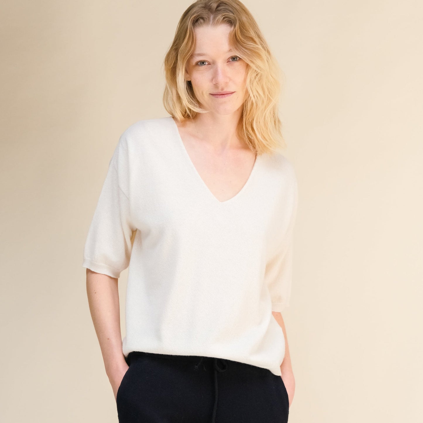 Cashmere Mix V-Neck T-Shirt (3D-Knit)-0