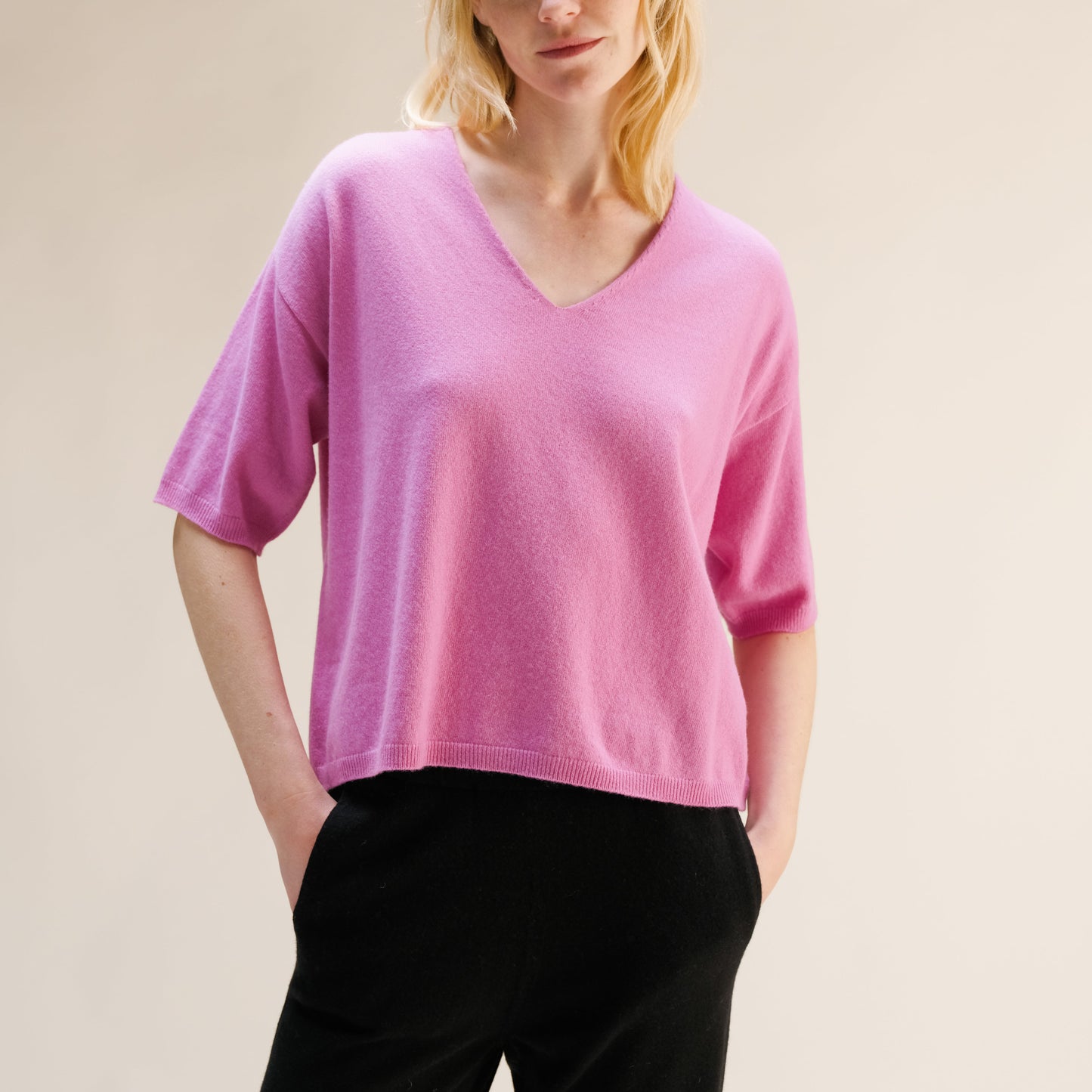 Cashmere Mix V-Neck T-Shirt (3D-Knit)-10