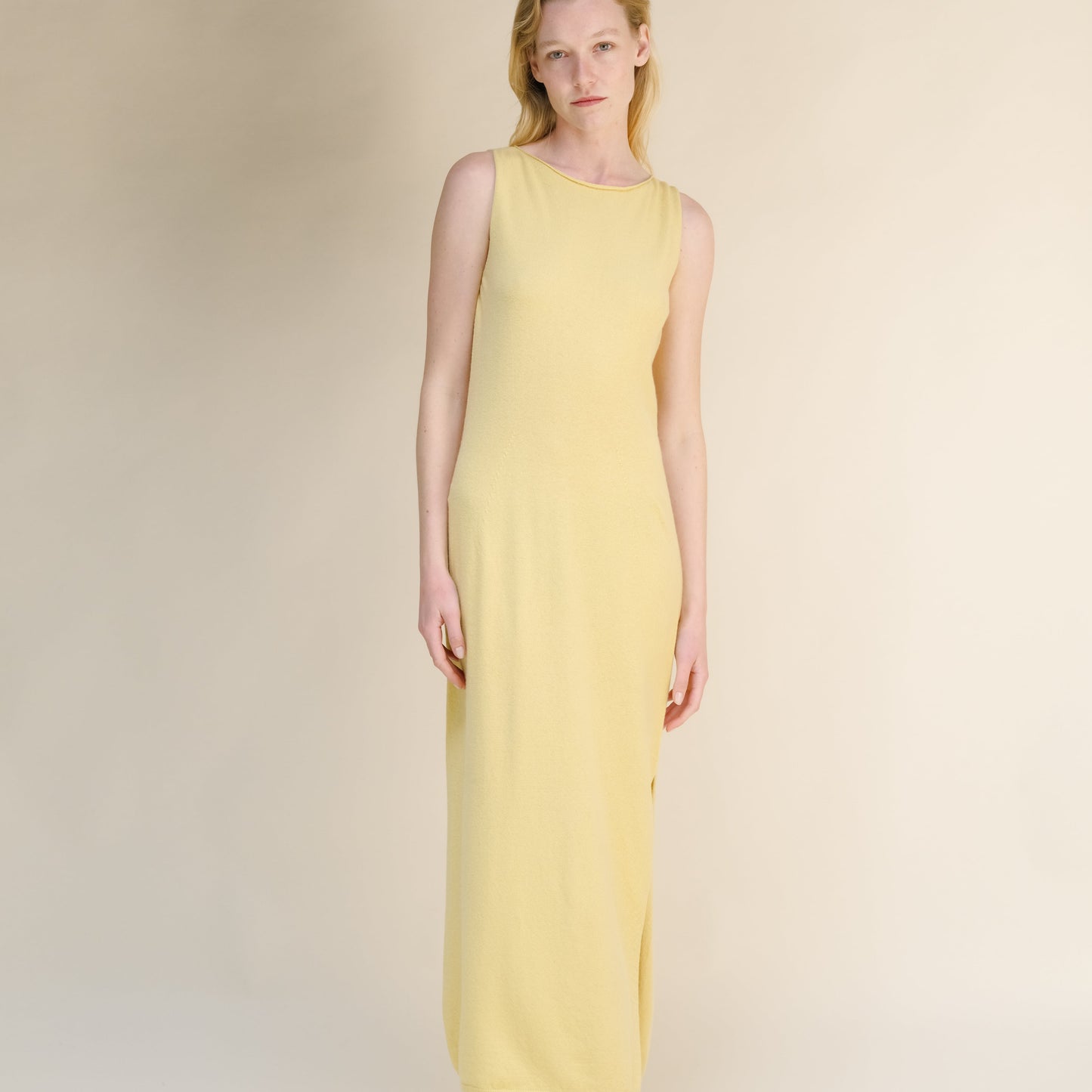 Kaschmir- Mix Ärmelloses Kleid mit Schlitz Kathy-11