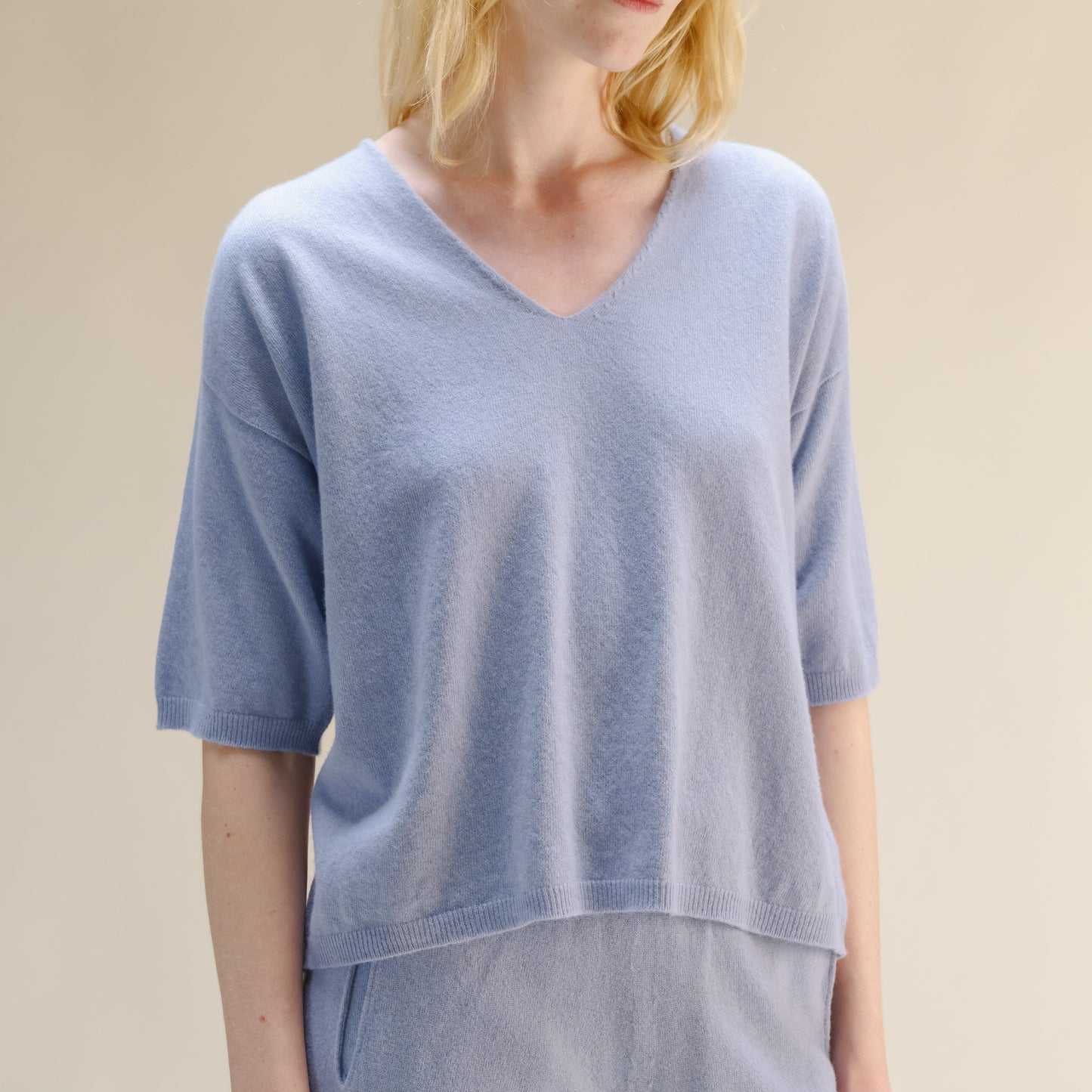 Cashmere Mix V-Neck T-Shirt (3D-Knit)-6