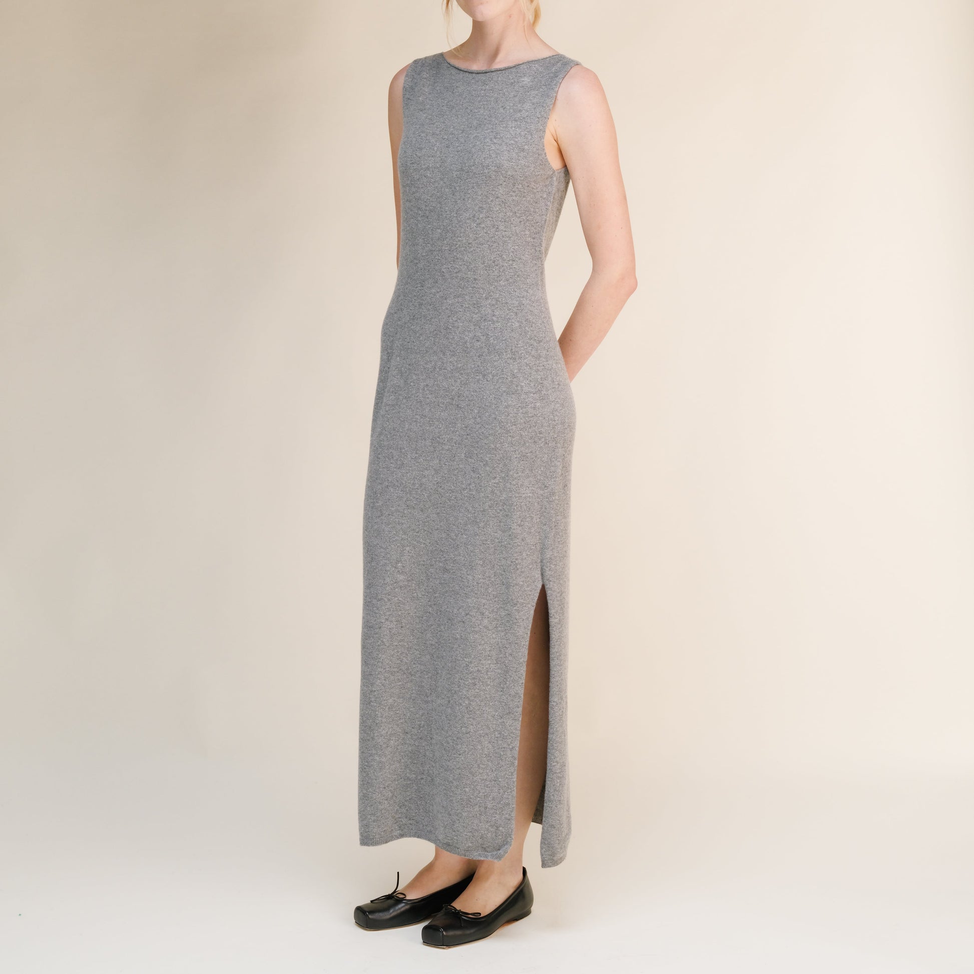 Kaschmir- Mix Ärmelloses Kleid mit Schlitz Kathy-4