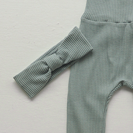 Stirnband mit Knotendetail