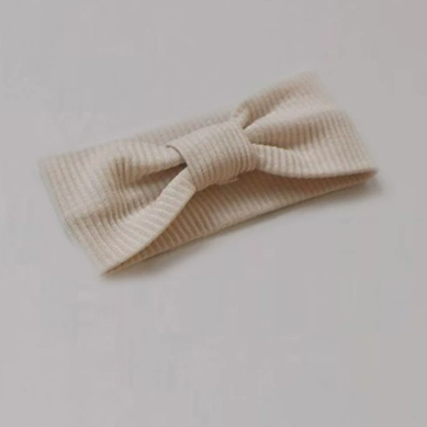 Stirnband mit Knotendetail