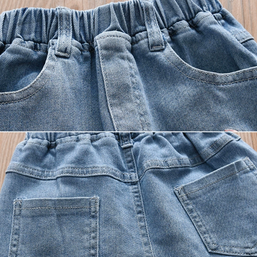Jeans mit Cartoon Muster